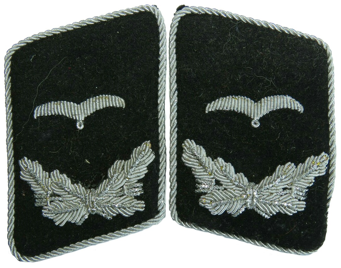 Collar Tabs For Lieutenant Of The Luftwaffe Engineering Service