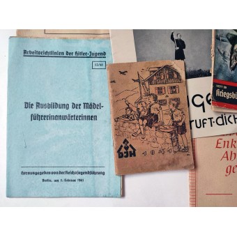 Collection of Literature and documents for the Hitler Youth. Espenlaub militaria