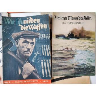 Verzameling van literatuur en documenten voor de Hitlerjeugd. Espenlaub militaria