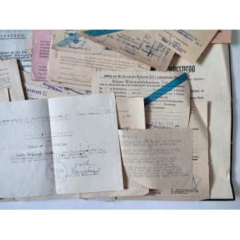 Collection of Wehrmacht documents: shooting book, death cards, passes, permits, etc.. Espenlaub militaria