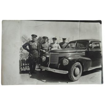 Le colonel Parnovsky avec ses camarades. Espenlaub militaria
