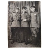 Trois officiers soviétiques Ponomarev Alexey Ivanovich