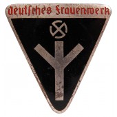 Distintivo Deutsches Frauenwerk (DFW) M1/105 RZM