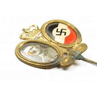 Spilla simpatizzante di Adolf Hitler. Espenlaub militaria