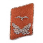 Luftwaffen signaalimiesten kaulalappu Leutnantin arvoa varten.