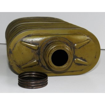 Lattina di olio ricavata dal filtro di una maschera antigas. Espenlaub militaria