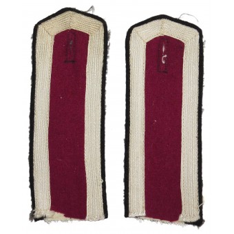 Shoulder straps of an infantry school cadet. Espenlaub militaria