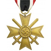 Croix du mérite de guerre avec épées sur ruban