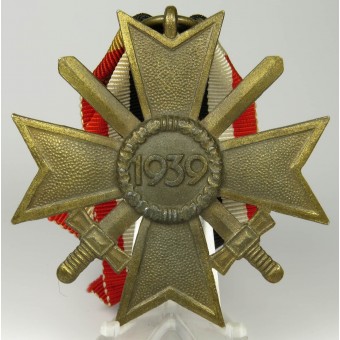 Croix du mérite de guerre en zinc de 2e classe avec épées. Espenlaub militaria