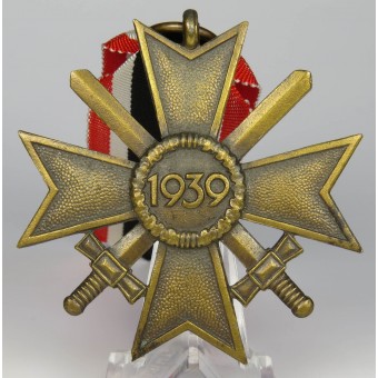 Croix du mérite de guerre en zinc du milieu à la fin de la Seconde Guerre mondiale. Espenlaub militaria