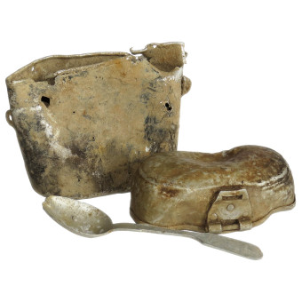 Battle damaged relic equipment set of the Soviet Soldier. Espenlaub militaria