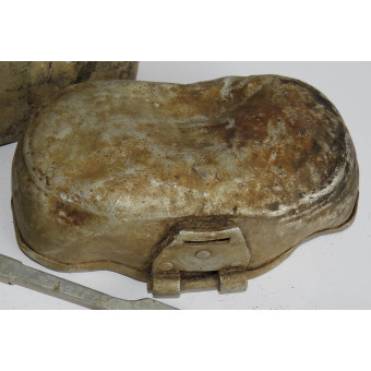 Battle damaged relic equipment set of the Soviet Soldier. Espenlaub militaria