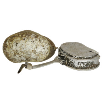 Поврежденный в бою немецкий котелок из-под Ленинграда. Espenlaub militaria