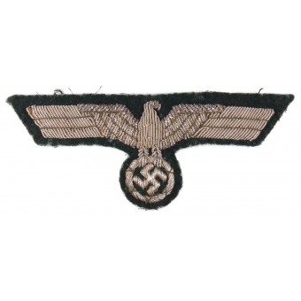 Águila de pecho de oficial con huellas de uso en el uniforme. Espenlaub militaria