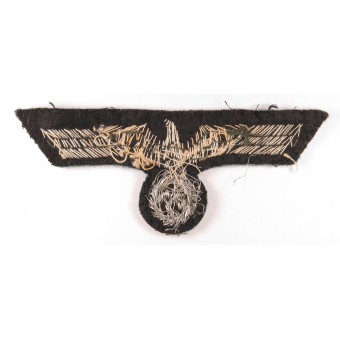 Águila de pecho de oficial con huellas de uso en el uniforme. Espenlaub militaria
