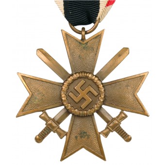 Croix du mérite de guerre avec la marque 32.. Espenlaub militaria