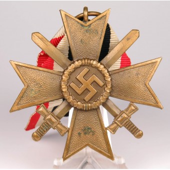 Croce al merito di guerra con marchio 32. Espenlaub militaria