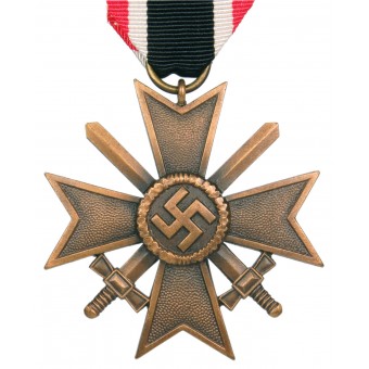 KVK2 ou Croix du mérite de guerre avec épées de 2e classe sur ruban. Espenlaub militaria