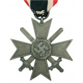 Kriegsverdienstkreuz mit Schwertern 2. Klasse am Bande