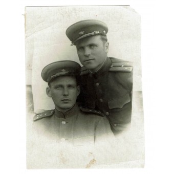 Офицеры в Ленинграде в 1944 г.. Espenlaub militaria