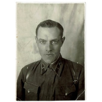 Retrato del capitán de artillería soviético antes de 1943. Espenlaub militaria