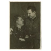 Sowjetische Offiziere im Rang eines Hauptmanns und Majors