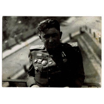 Полковник танковых войск в Праге в 1945 году. Espenlaub militaria