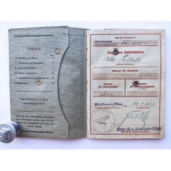 El documento de Wehrpass para un miembro de Armee-Pferde-Park 590. Espenlaub militaria