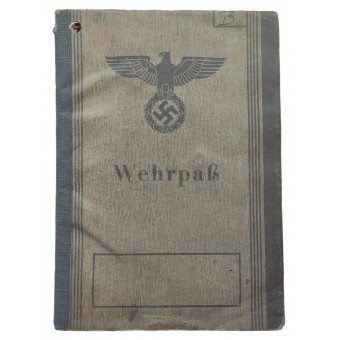 Le Wehrpass publié en 1945 pour 16 ans garçon âgé. Espenlaub militaria