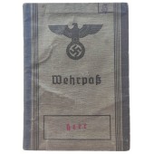 Wehrpasset som utfärdades till en veteran från första världskriget som stred på östfronten 1915-1918.
