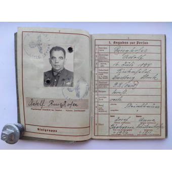 Der für Adolf Ringhofer ausgestellte Wehrpass. Espenlaub militaria