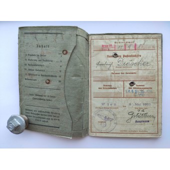 Wehrpass issued to rifleman from Infantry Regiment 134 - French campaign 1940. Espenlaub militaria