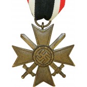 Croce al Merito di Guerra del Terzo Reich decorazione di seconda classe per il servizio di combattimento