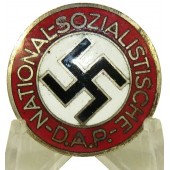 M1/136- Distintivo di membro della NSDAP. Matthias Salcher & Söhne-Wagstadt