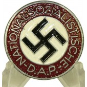 Insigne de membre du NSDAP M1/34RZM - Karl Wurster, Markneukirchen