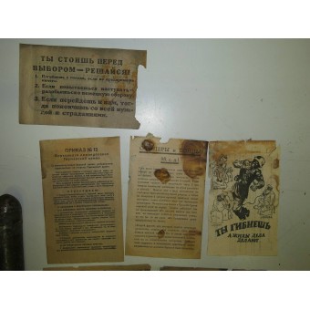 Original deutsche WW2 Propagandagranate mit 13 seltenen Flugblättern. Espenlaub militaria