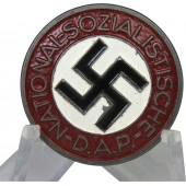 Insignia NSDAP M1/92, zinc, nuevo.