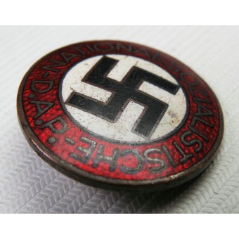 Эмалевый знак члена нацистской партии Германии M1/102 - Frank & Reif. Espenlaub militaria