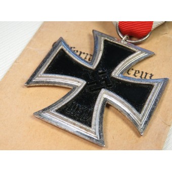 Cruz de hierro de clase II con una bolsa de papel de tamaño más pequeño.. Espenlaub militaria