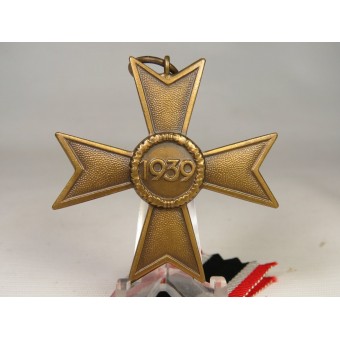 Krigsmeritkors utan svärd-Kriegsverdienstkreuz ohne Schwerter. Buntmetall. Espenlaub militaria