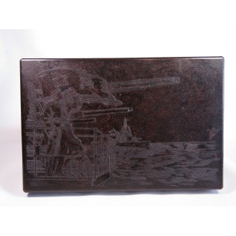 Karbolittillverkad låda med motiv från Red Navy. Före andra världskriget. Sällsynt.. Espenlaub militaria