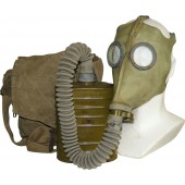 Masque à gaz de l'armée rouge BN-T5 avec masque 08. Type précoce.