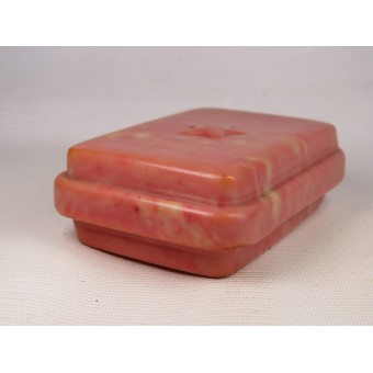 Caja de jabón Edición Ejército Rojo hecho de celuloide rosa-amarillo. Espenlaub militaria