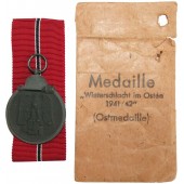 Medaille " Winterschlacht im Osten 1941/ 42 ( Ostmedaille) Carl Poellath