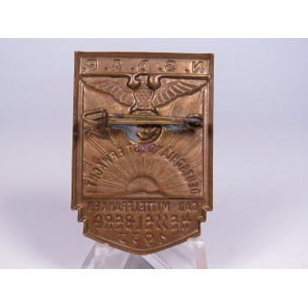 NSDAP badge réunion Gau Mittelfranken Hesselberg 1933 Deutschland ist erwacht!. Espenlaub militaria