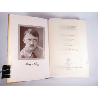 Adolf Hitler Mein Kampf. Bröllopsutgåva från 1937 för en gåva till familjen.. Espenlaub militaria