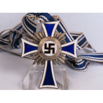 Kreuz der Deutschen Mutter Silberissä. 16. Dezember 1938 Adolf Hitler. B H. Mayer. Espenlaub militaria