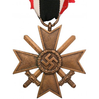 Kriegsverdienstkreuz 1939 2. Klasse mit Schwertern, contrassegnato 135, Julius Moser. Espenlaub militaria