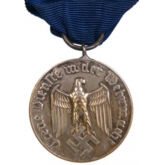 Медаль Wehrmacht Dienstauszeichnung 4. Klasse für 4 Jahre на ленте. Espenlaub militaria