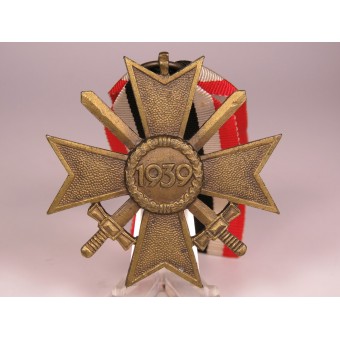 Korset KVK II 1939, med svärd. Brons. Espenlaub militaria